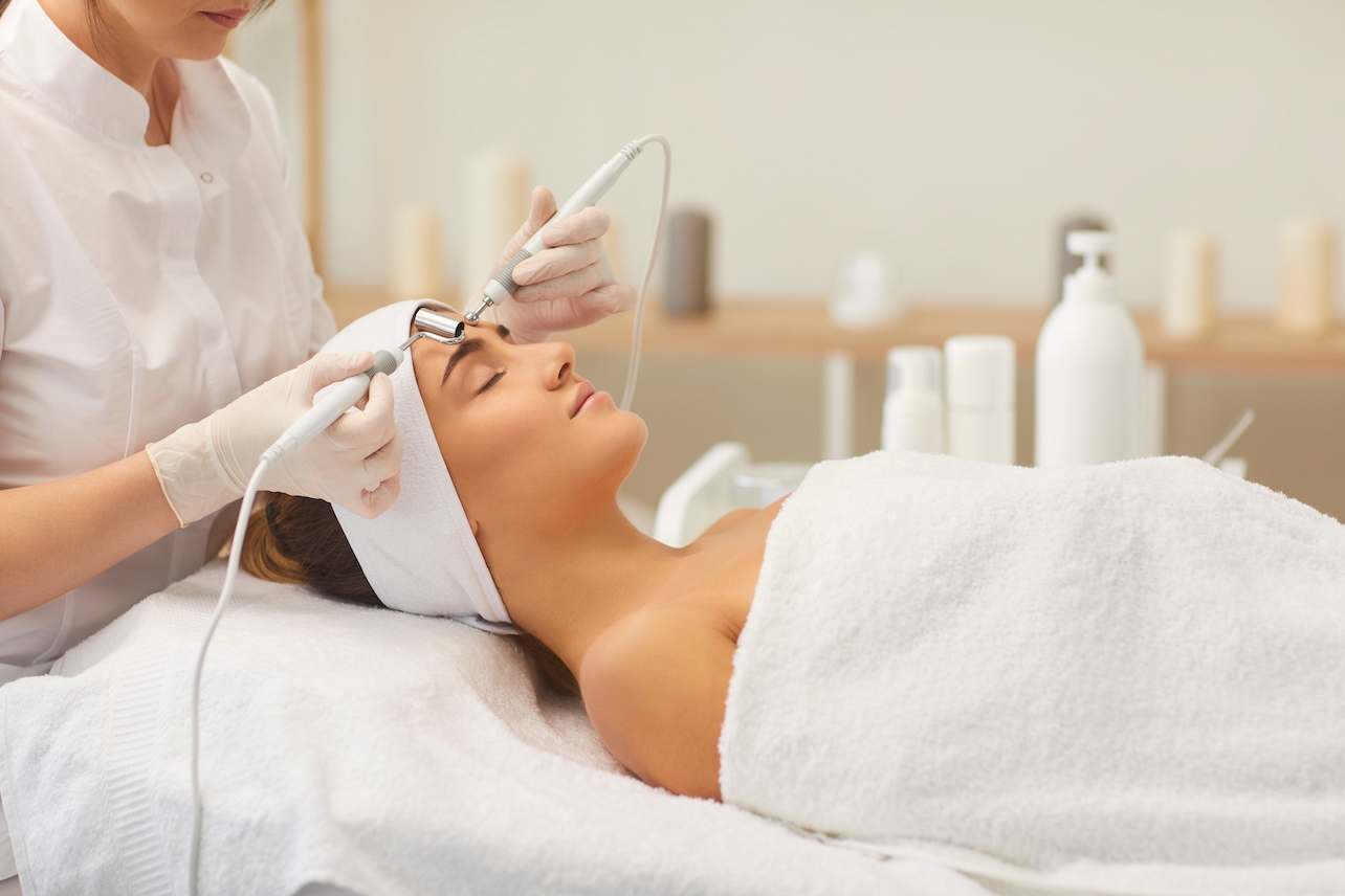 Woman receiving Microneedling treatment